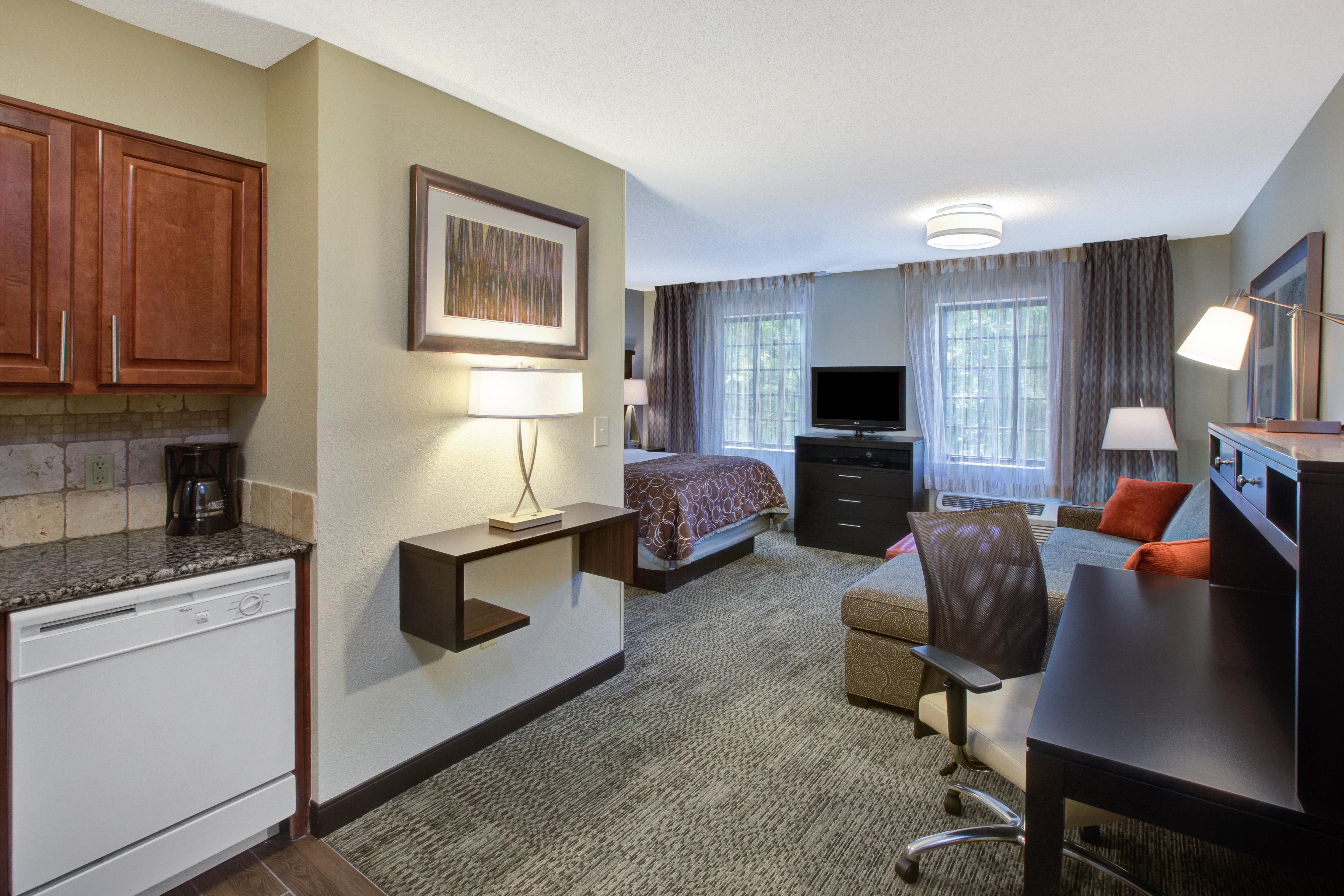 Staybridge Suites Louisville - East By Ihg Exteriör bild
