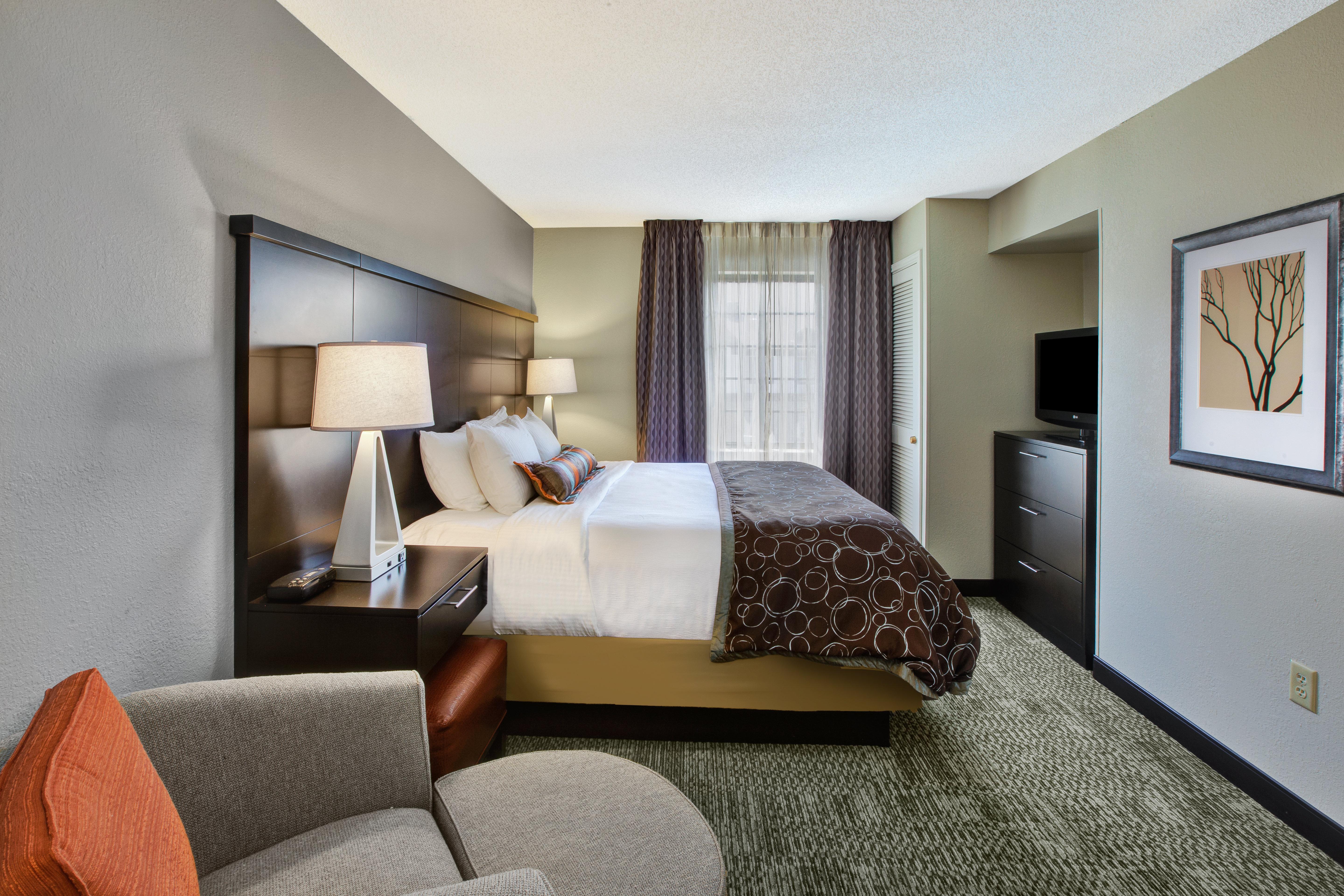Staybridge Suites Louisville - East By Ihg Exteriör bild