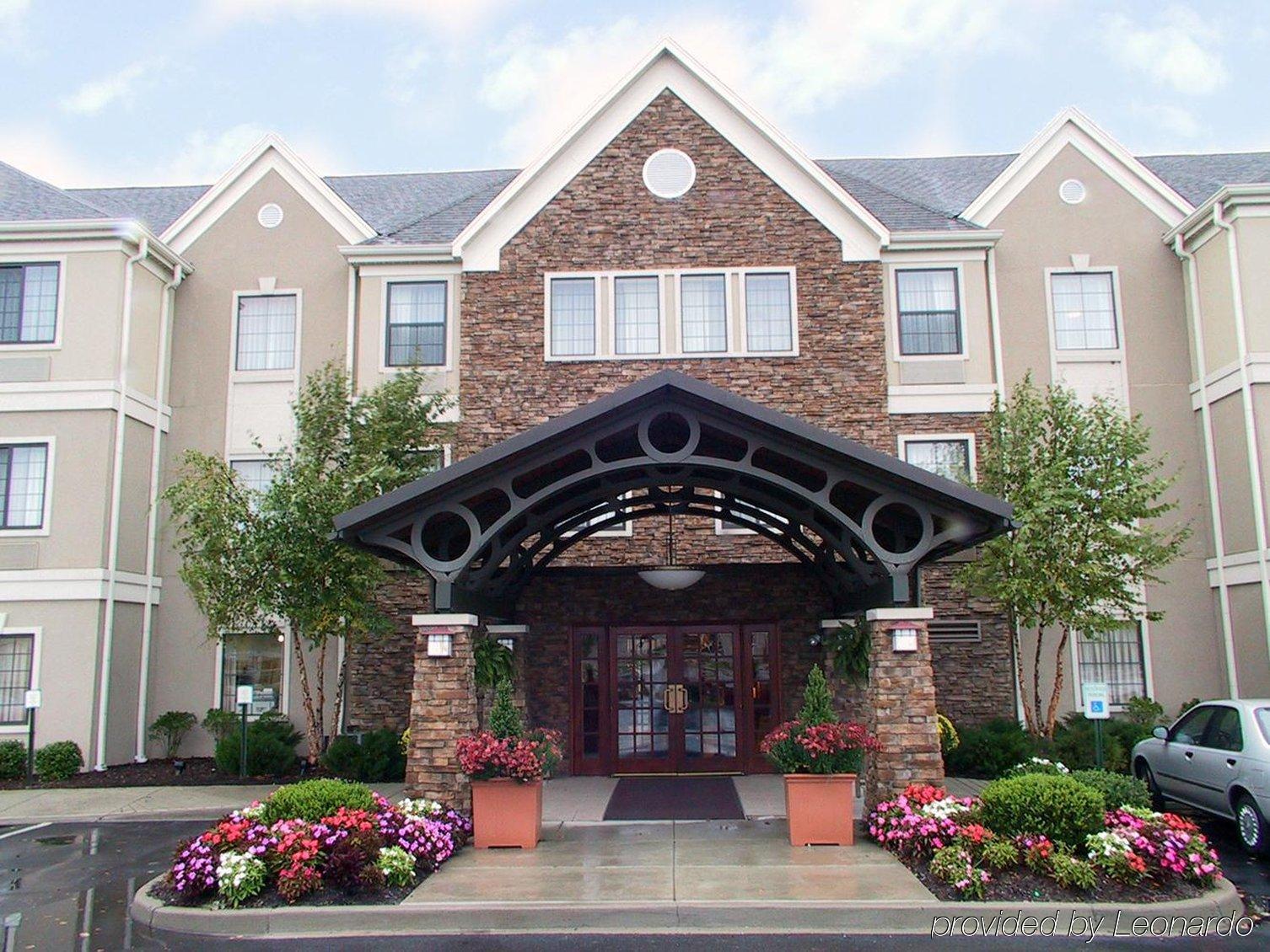 Staybridge Suites Louisville - East By Ihg Exteriör bild
