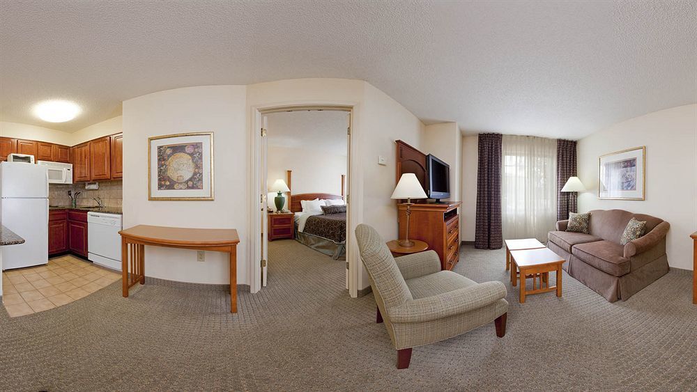 Staybridge Suites Louisville - East By Ihg Exteriör bild